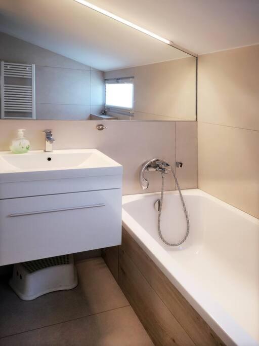 Haus Julia Direkt Am Hennesee Mitten Im Sauerland Meschede Ngoại thất bức ảnh