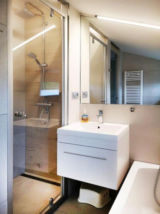 Haus Julia Direkt Am Hennesee Mitten Im Sauerland Meschede Ngoại thất bức ảnh